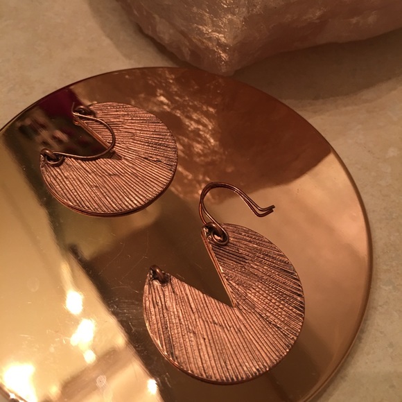 🌻4/$25🌻 Boho Dangling Earrings - Picture 3 of 3